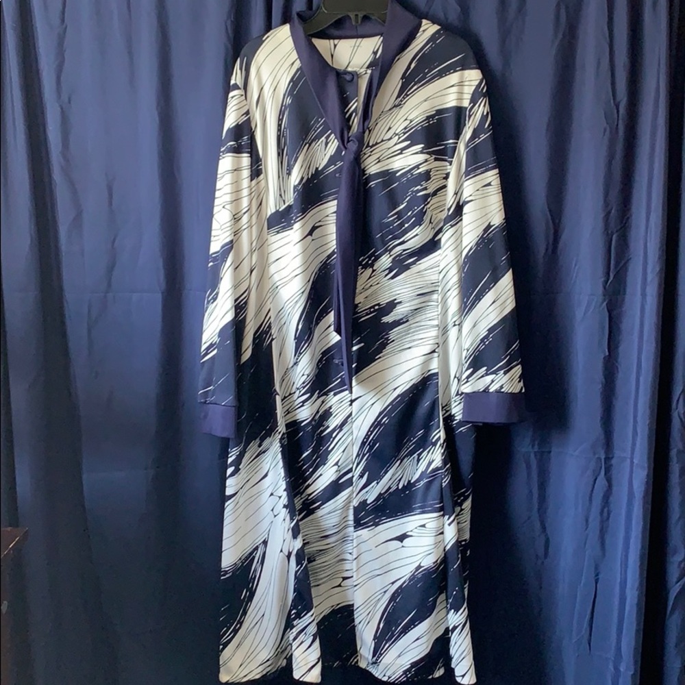 ⭐️SALE⭐️ Navy & White Print Dress